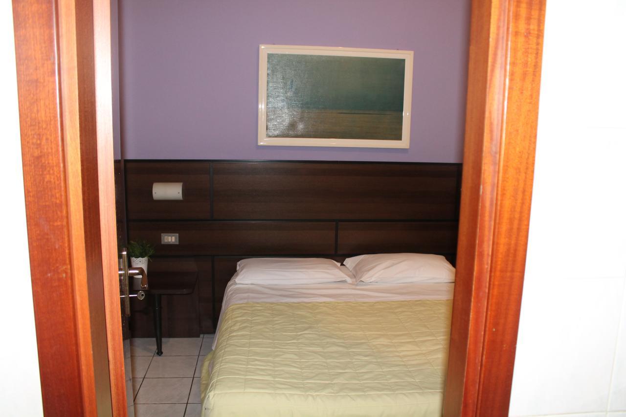 Hotel La Pace Milaan Buitenkant foto