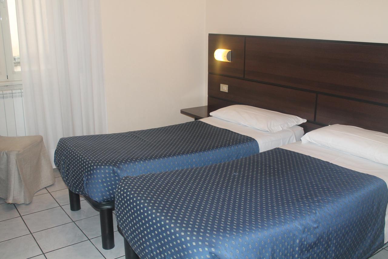 Hotel La Pace Milaan Buitenkant foto