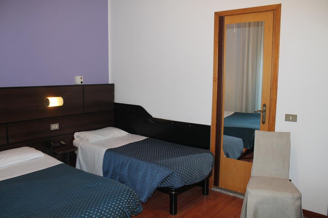 Hotel La Pace Milaan Buitenkant foto