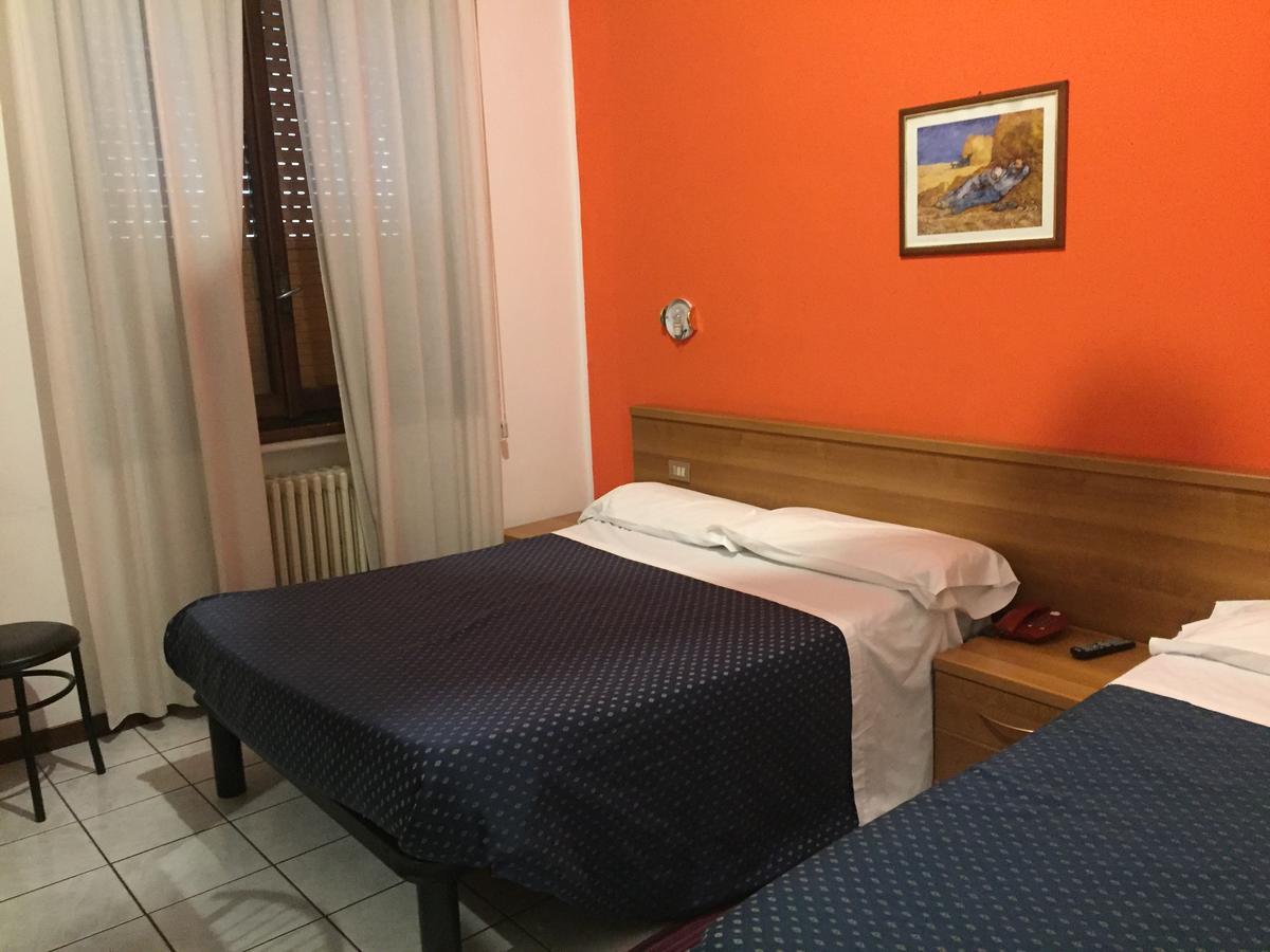 Hotel La Pace Milaan Buitenkant foto